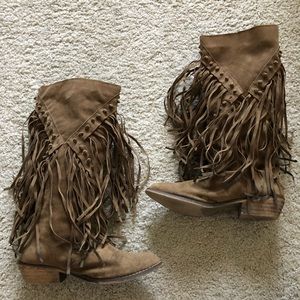 Size 8 fringe boots